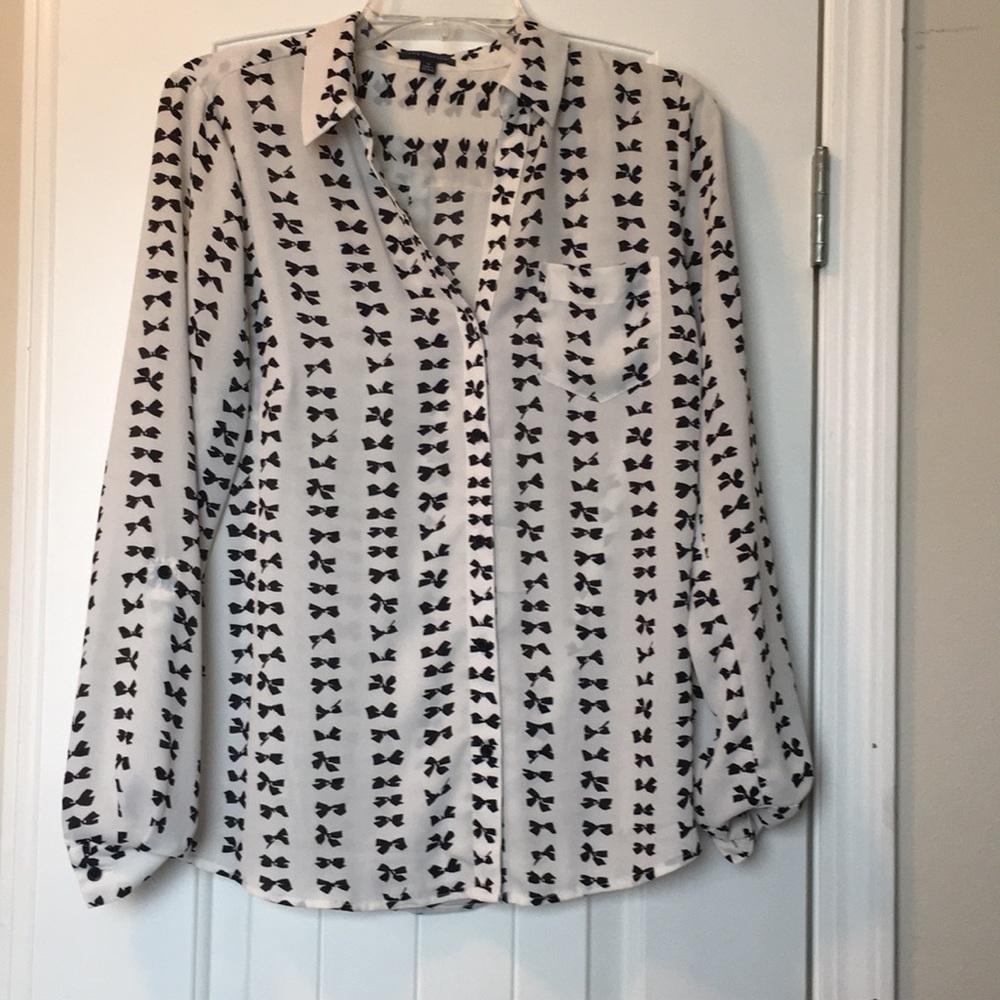 Limited Bow Button Up